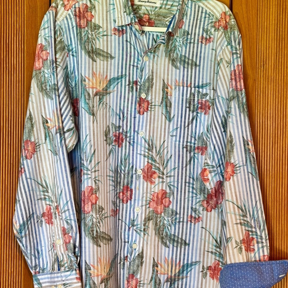 Sig Zane Blue and Red Casual Button Down Shirt